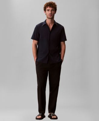 Men's Solid Seersucker Classic Button-Down Shirt