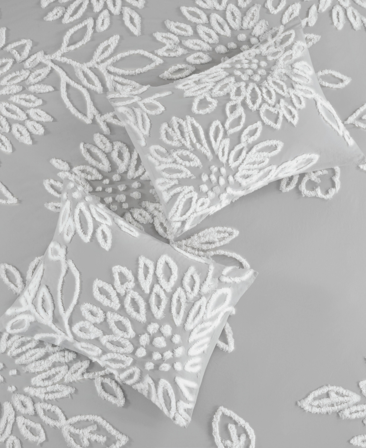 Madison Park Veronica Floral Tufted 3-Pc. Comforter Set, Full/Queen