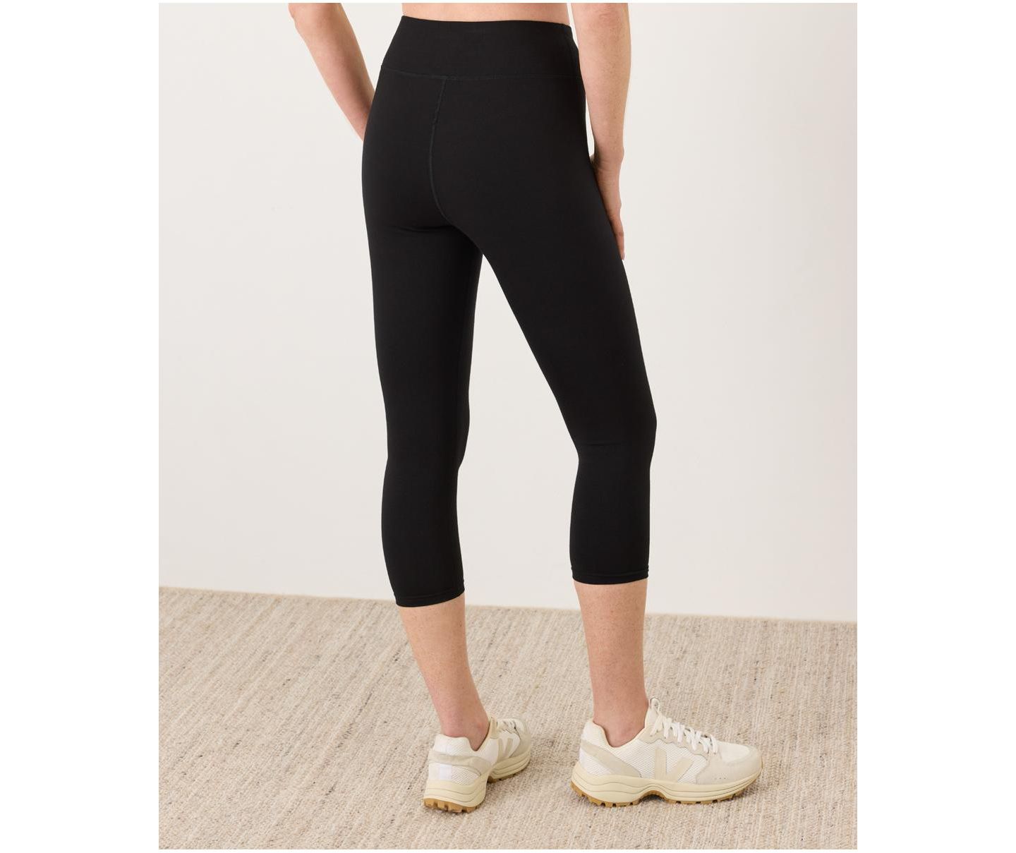 Женские укороченные леггинсы Pact Organic Cotton On The Go-To, цвет: Чёрный — фото 5