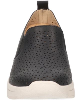 Easy Street Women's Nottingham Slip-On Sneakers