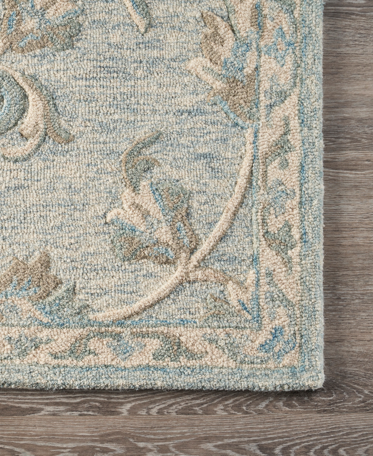 Lr Home Iris Victo- 7' x 9' Area Rug