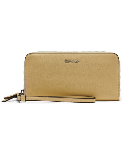 Женские Calvin Klein Women's Audrey Boxed Wallet