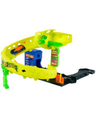 Snake Spiral Attack Playset