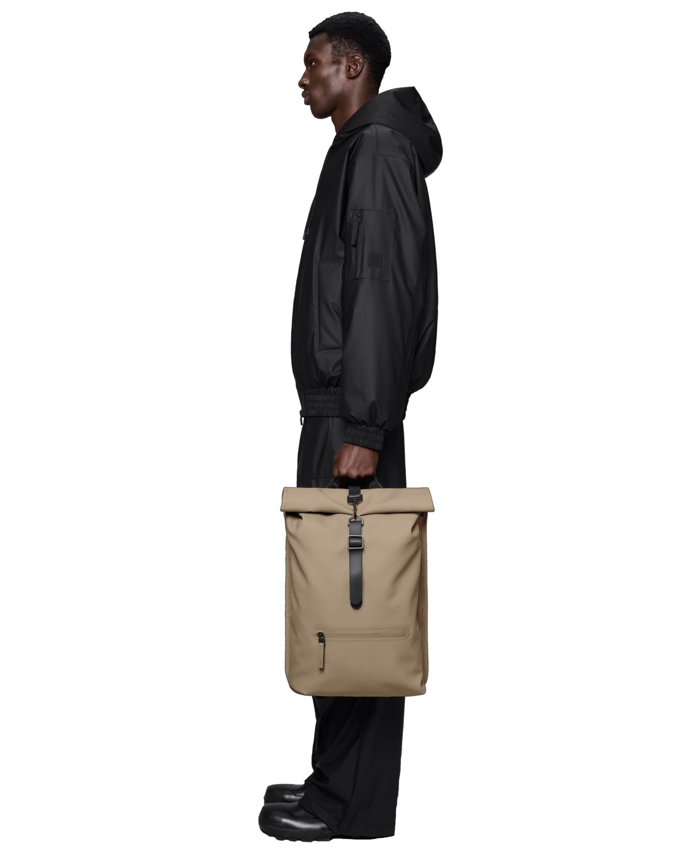 Мужская сумка Rains Rolltop Rucksack, цвет: Бежевый — фото 4