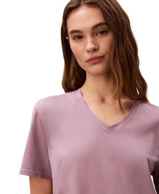 Women's Classic-Fit V-Neck T-Shirt