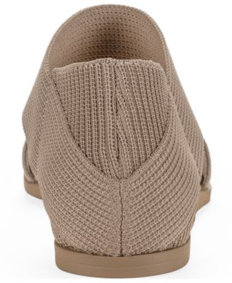 Women's Eileen Elasticized Round Toe Flat Sandals