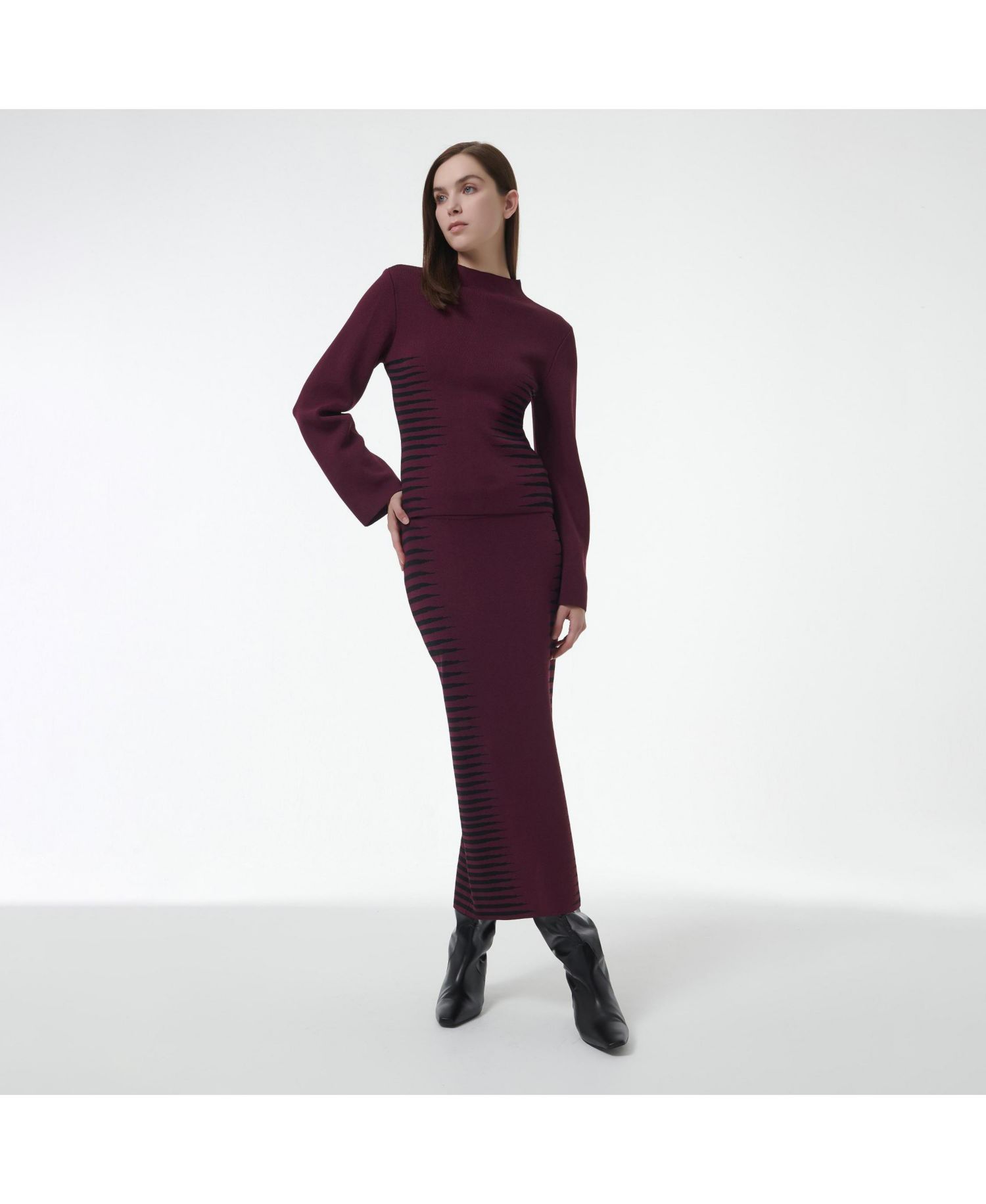 Women's Jacquard Pencil Skirt - Shorter Length
