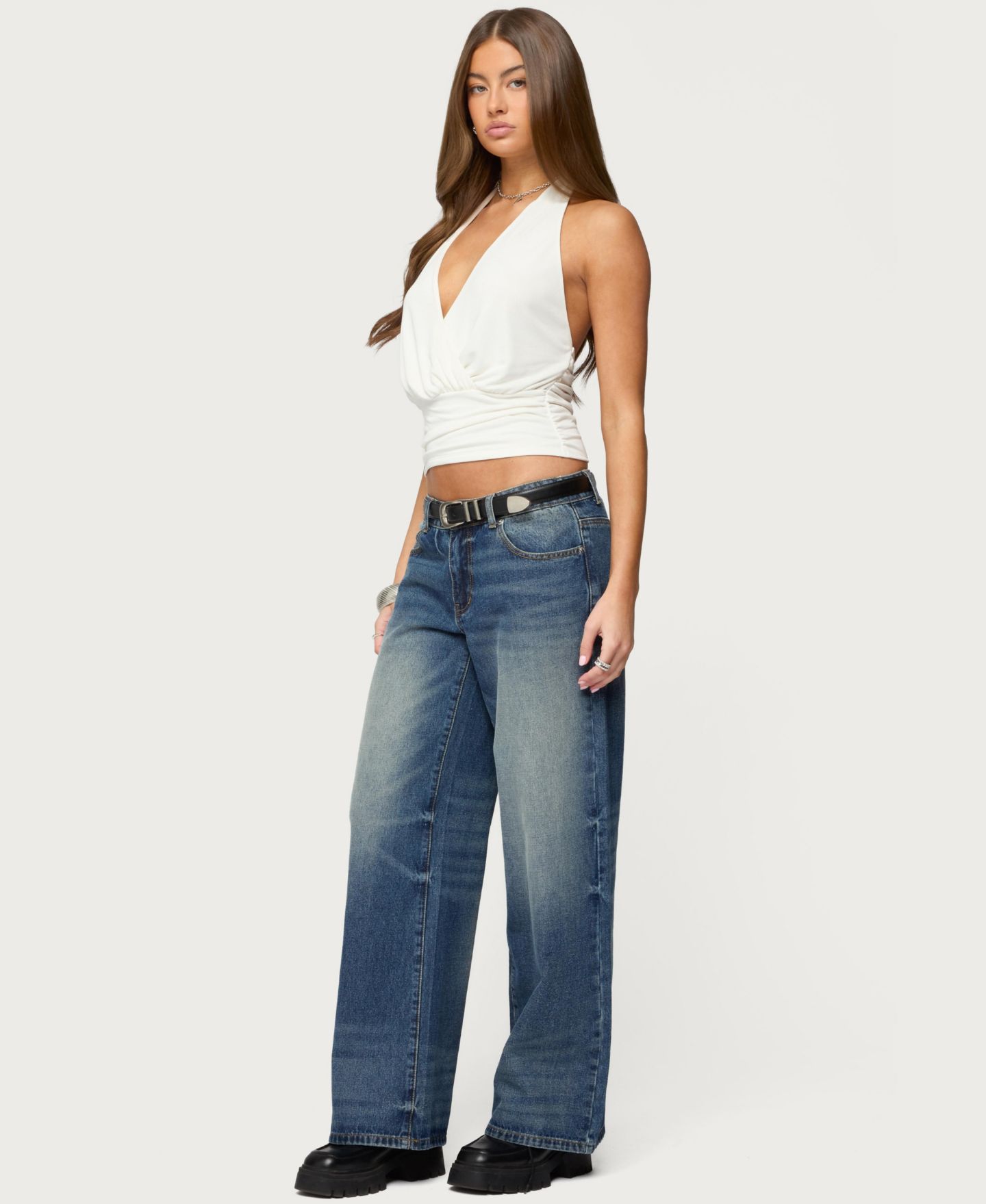Женский топ Edikted Niya V Neck Halter, цвет: Белый — фото 2