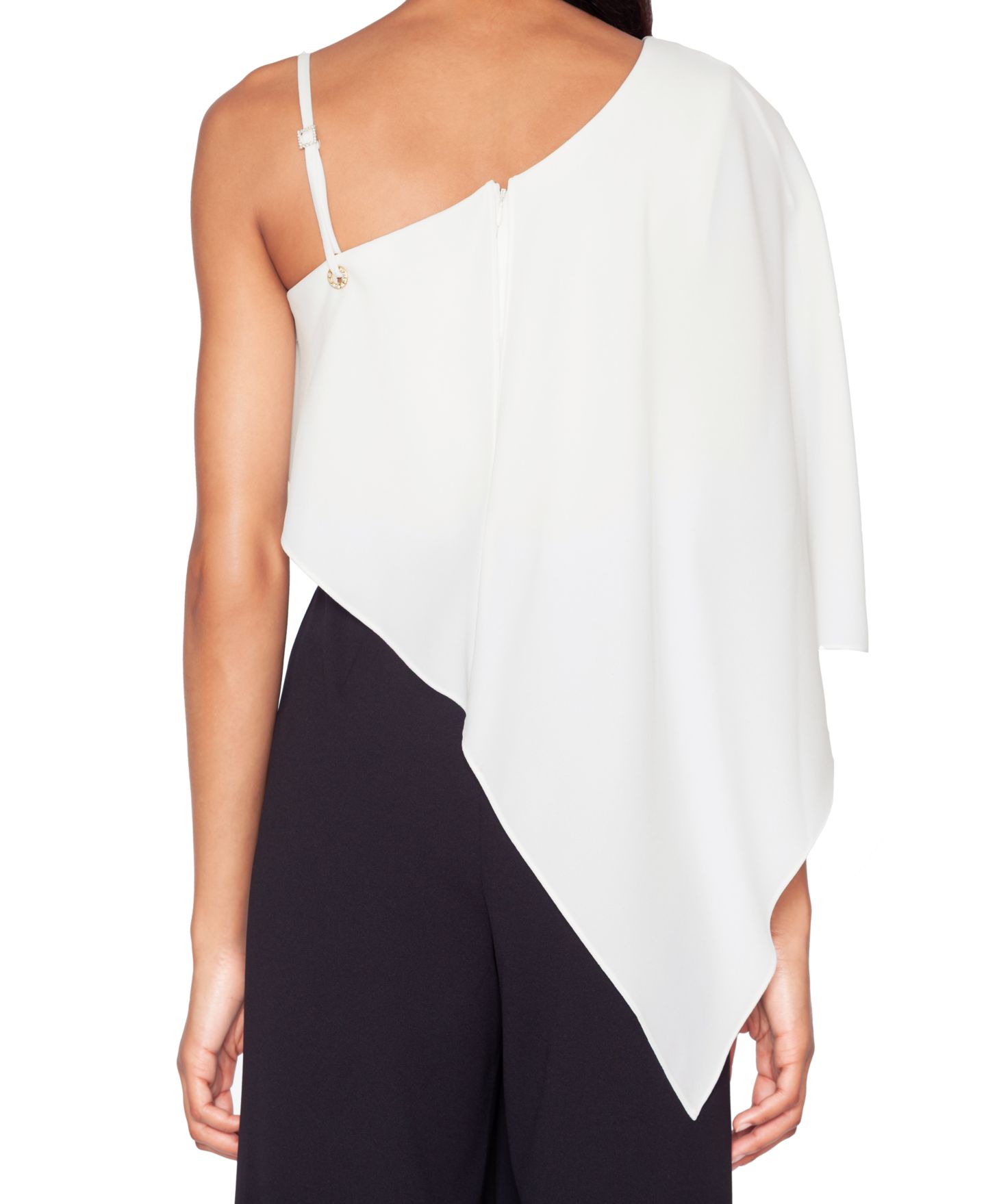 Женский комбинезон WHITE TIE by Shani One-Shoulder Cape Jumpsuit, цвет: Чёрный / Слоновая кость — фото 3