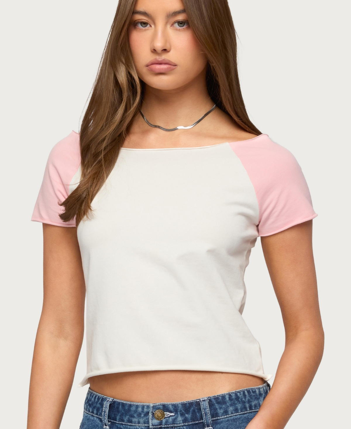 Edikted Womens Liva Contrast Raglan T Shirt