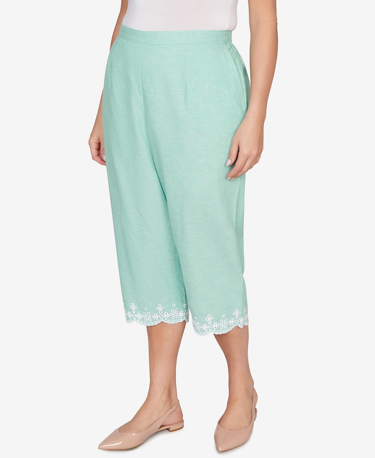 Alfred Dunner Plus Caribbean Blues Eyelet Embroidered Cuff Capri Pants