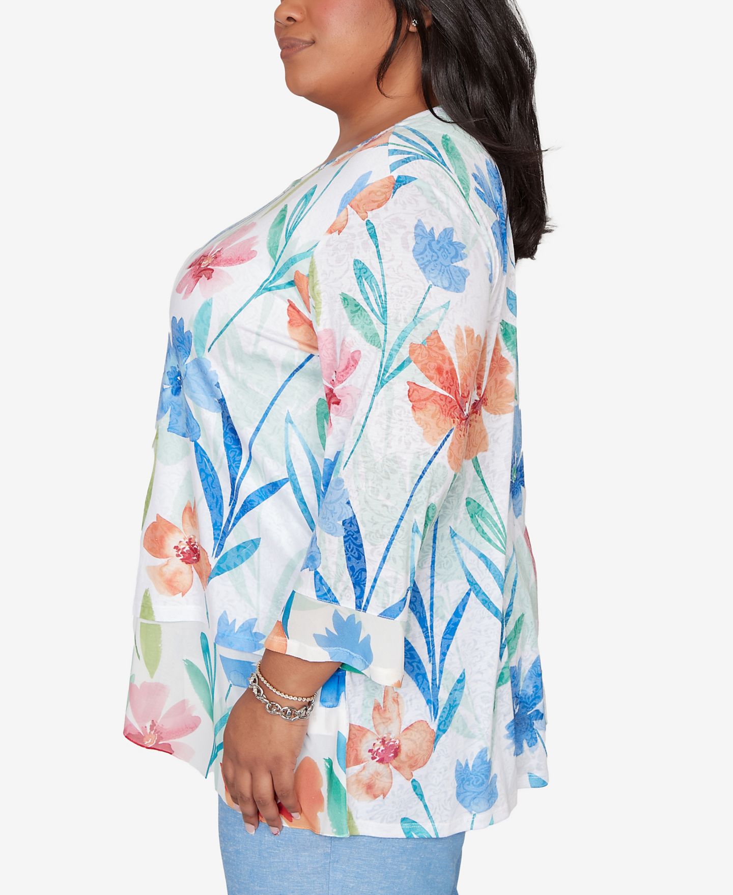 Женский топ Alfred Dunner Plus Size Caribbean Blues Whimsical Flower Bell-Sleeve, цвет: Синий разноцветный — фото 4