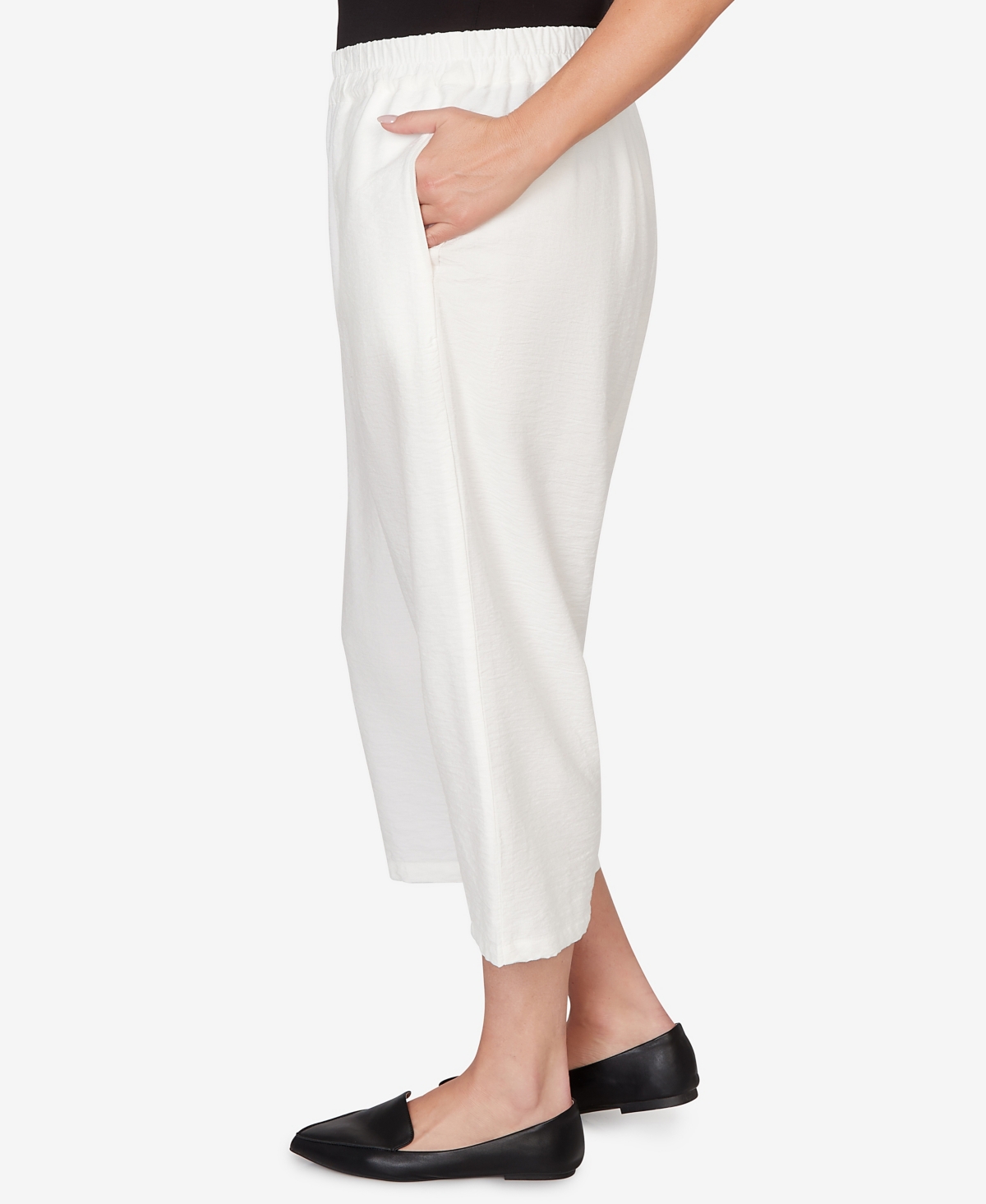 Alfred Dunner Plus Crowd Pleaser Floral Embroidered Relaxed Capri Pants