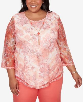 Plus Size Resort Living Batik Tie Dye Chevron Top with Necklace