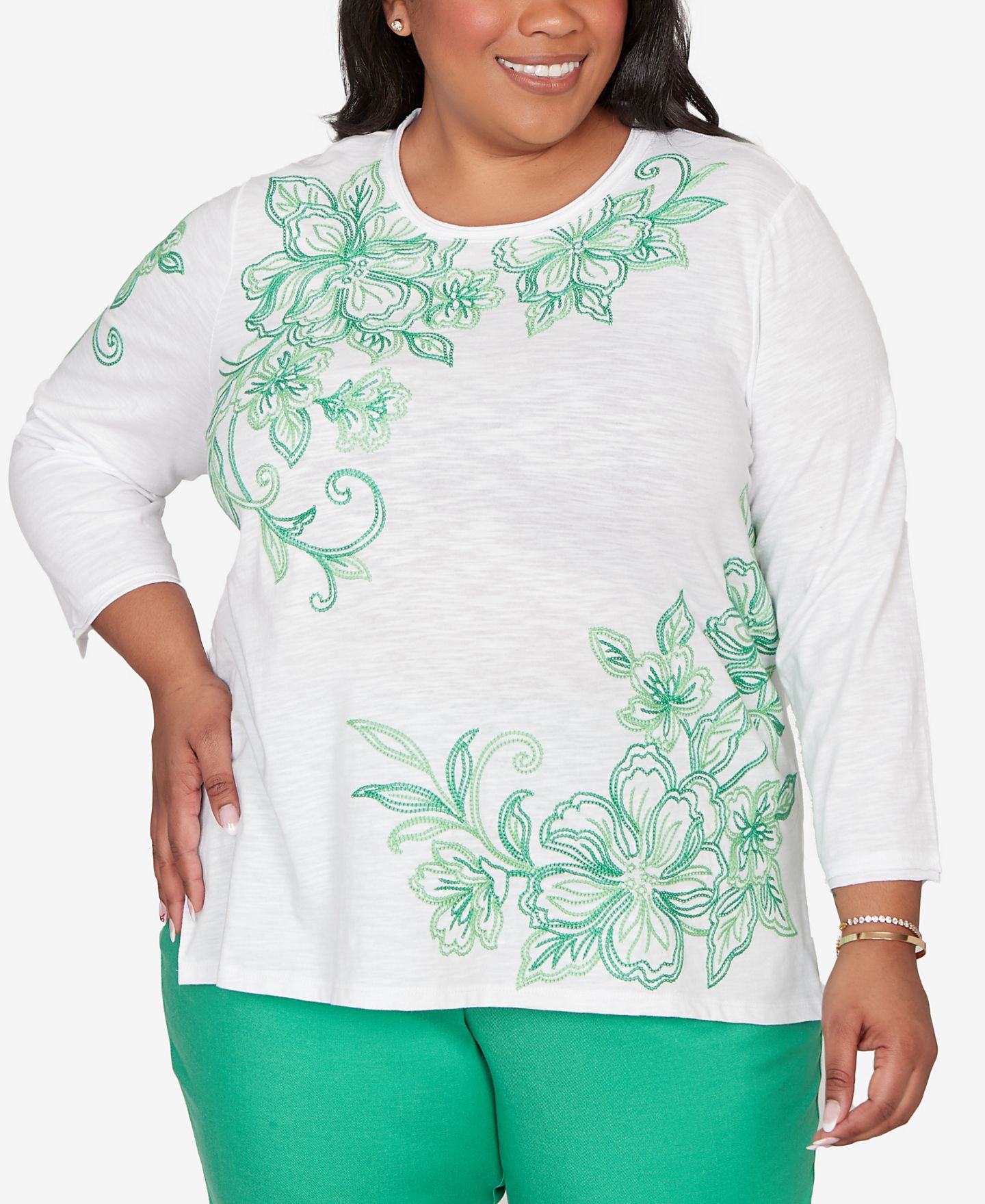 Женский топ Alfred Dunner Plus Size Resort Living Tropical Flower Embroidered, цвет: Белый — фото 1
