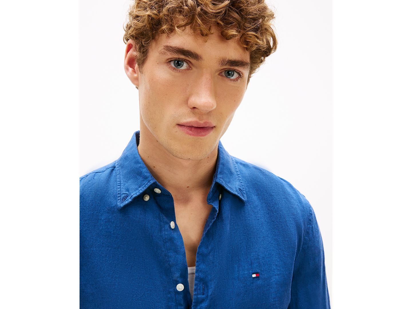 Мужская рубашка Tommy Hilfiger 100% Linen Long-Sleeve Shirt, цвет: Синий — фото 3