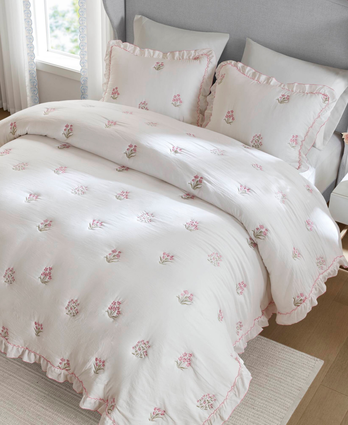 Intelligent Design Aglaia Floral Down Alternative 3-Pc. Quilt Set, Full/Queen