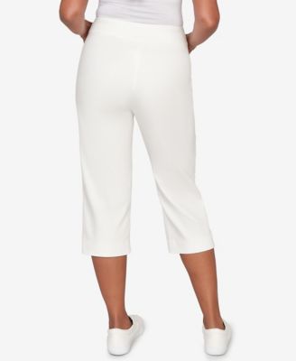 Petite Resort Living Smooth Waist Easy Pull- On Capri Pants
