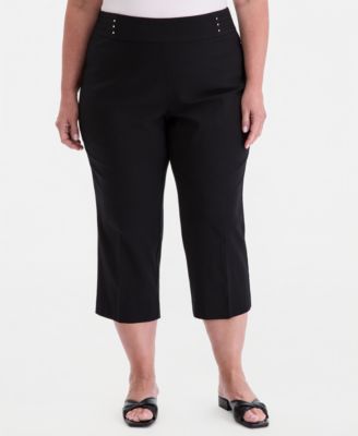 Plus Size Tummy Control Pull-On Capri Pants