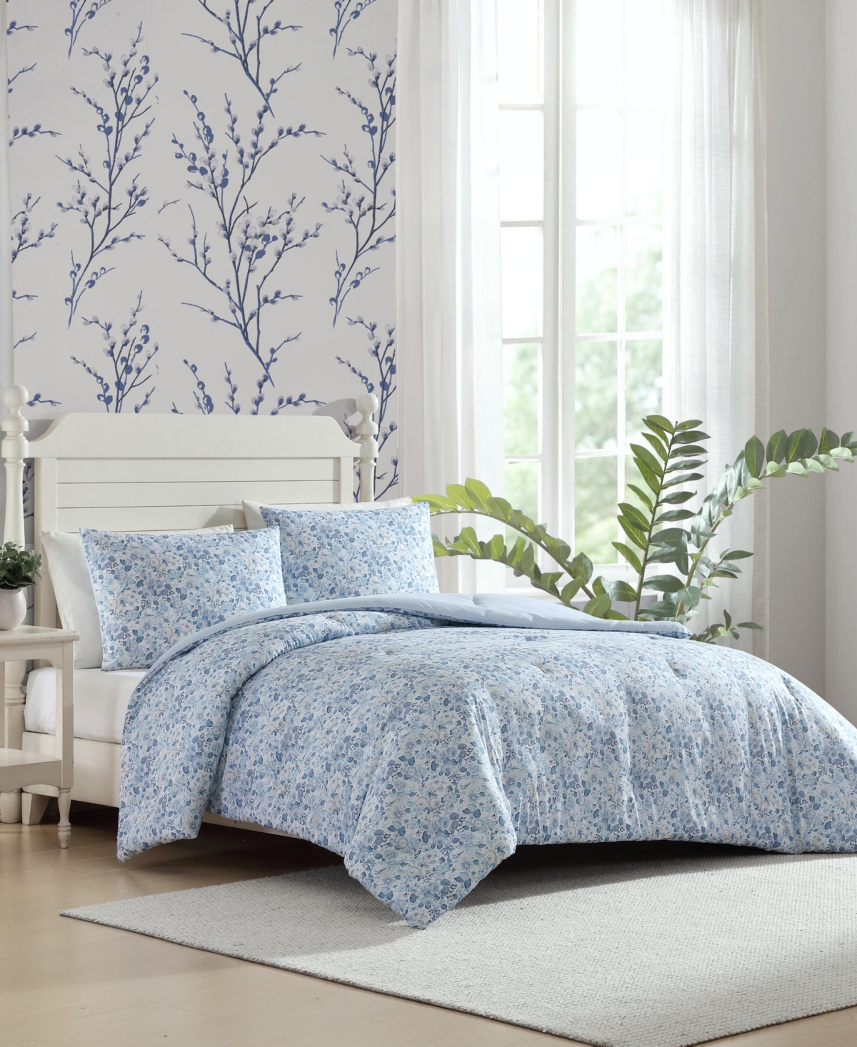 Laura Ashley Quartet Reversible -Pc. Comforter Set