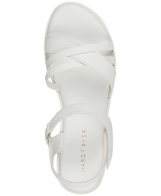 Women's Gyllie Flat Platform Sandals