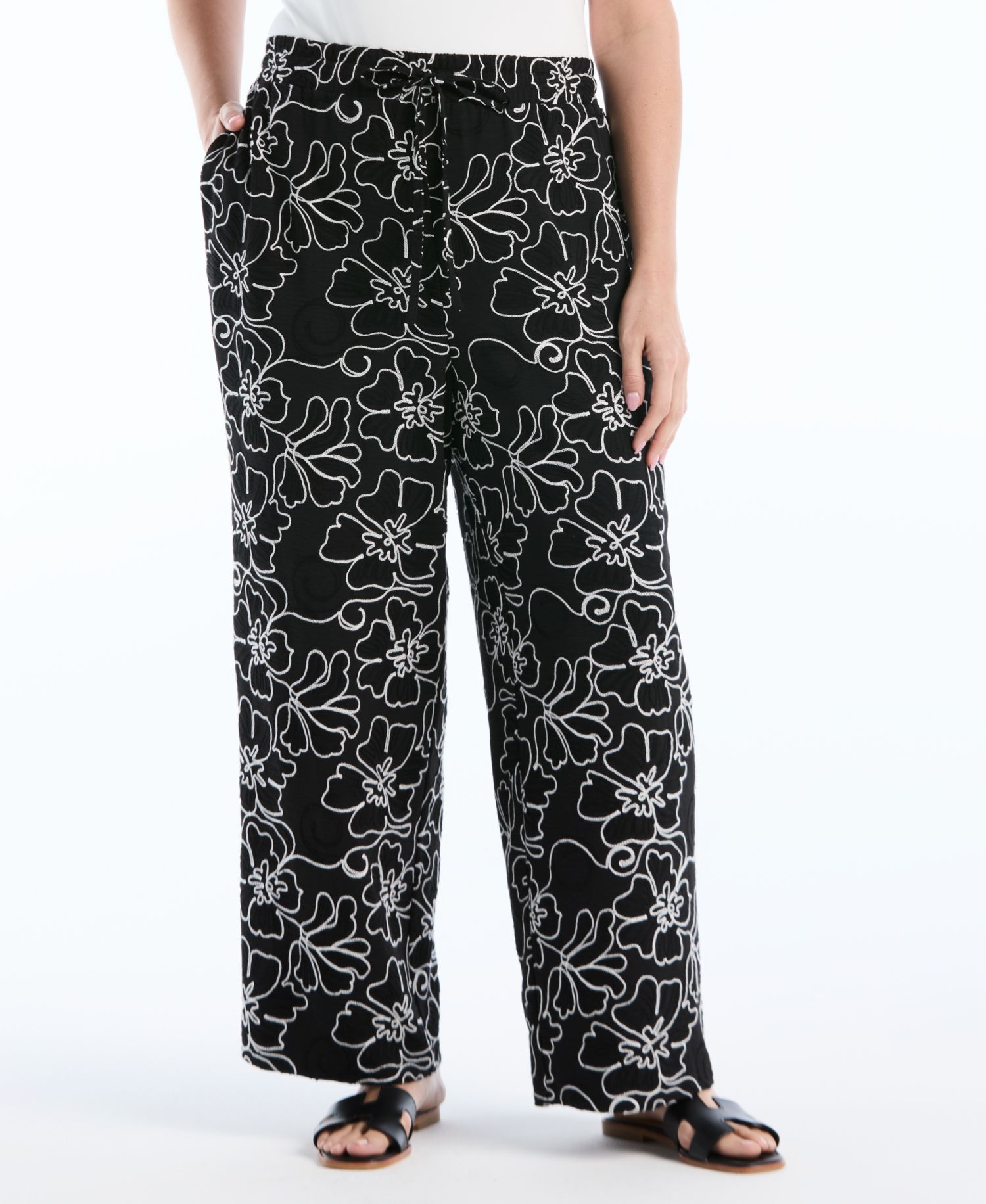 Plus Size Floral Embroidered Drawstring Pants