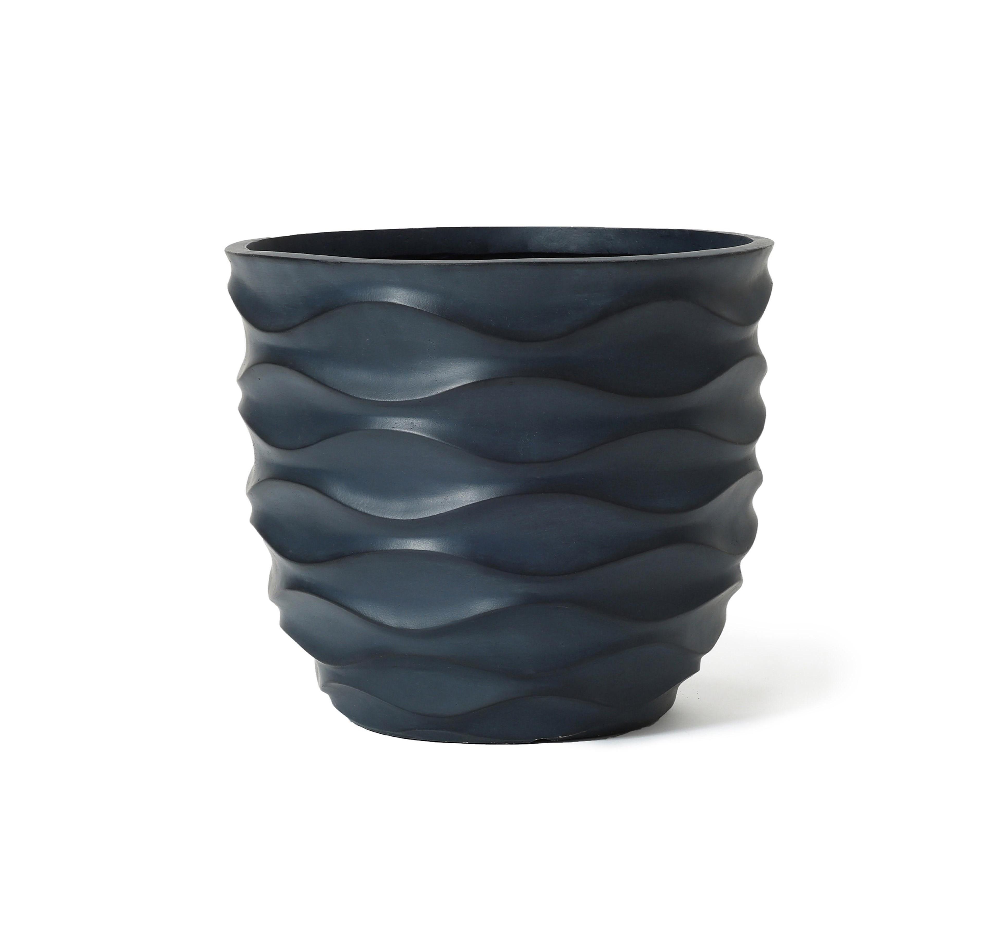 LuxenHome 17.4-Inch Round Waves MgO Planter