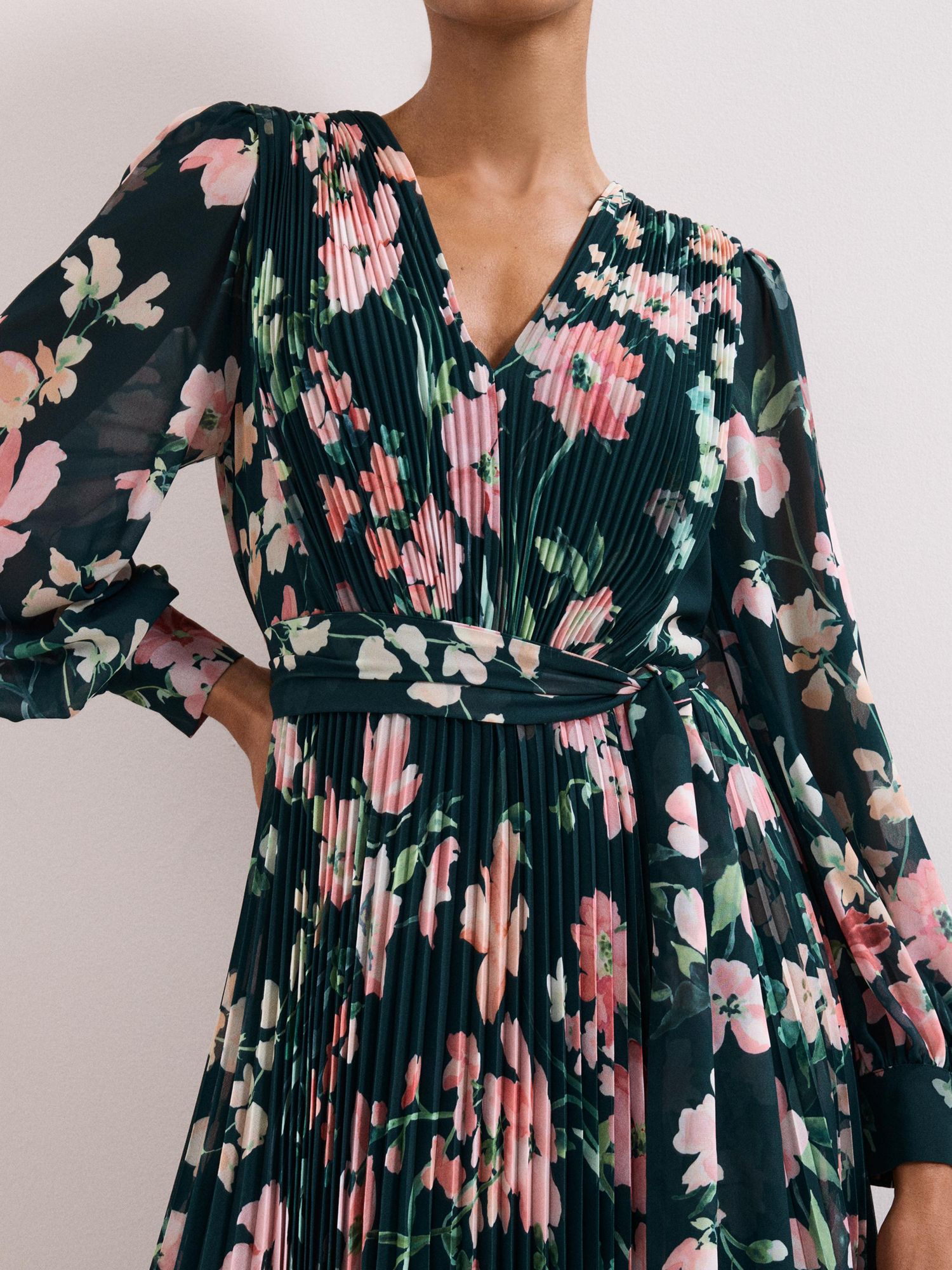 Women's Rosa V-Neck Floral Maxi Dress