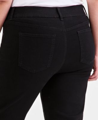 Plus Size High-Rise Shaping Capri Pants