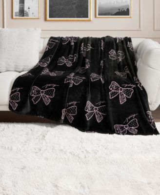 Oversized Plush Throw, 60" x 70"