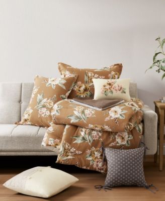 Salara Vintage Floral 7-Pc. Comforter Set, California King