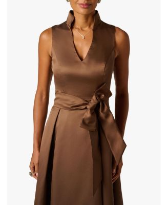 Women's Sleeveless Notch Front Dress