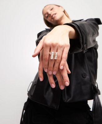 Two Vertical Tubes Ring