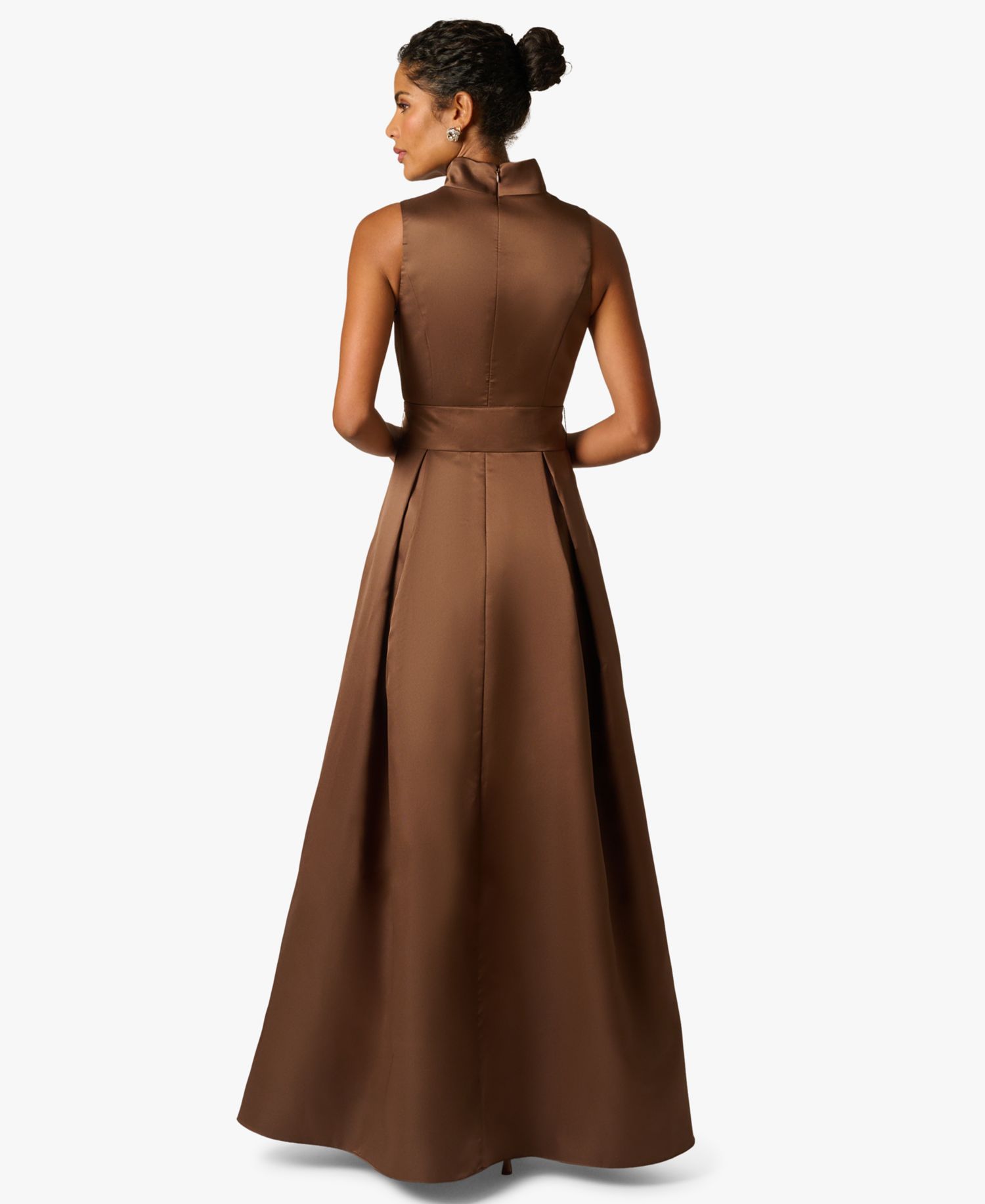 Women's Sleeveless Notch Front Dress