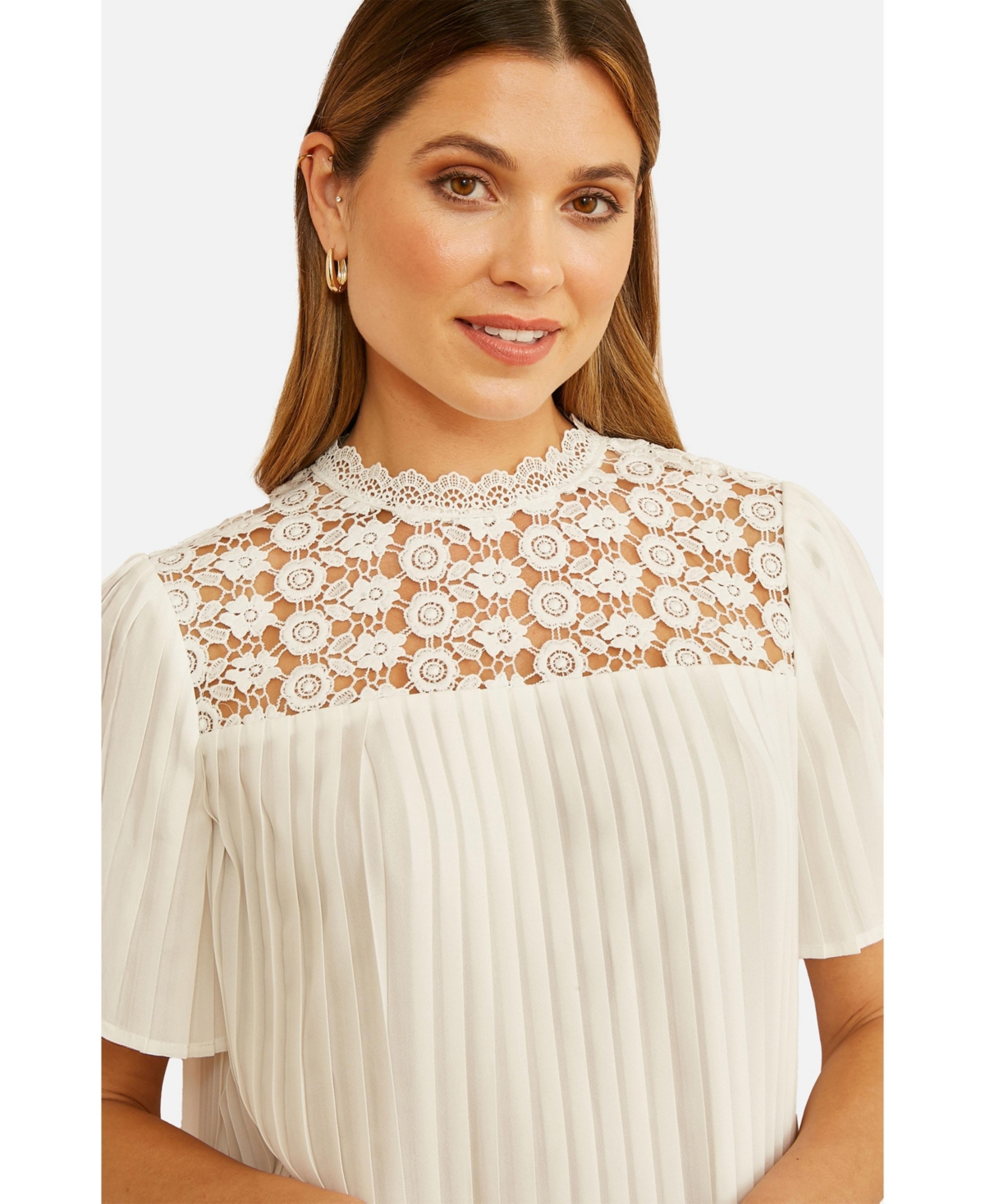 Yumi Women's Lace Panel Pleated Short Sleeve Top