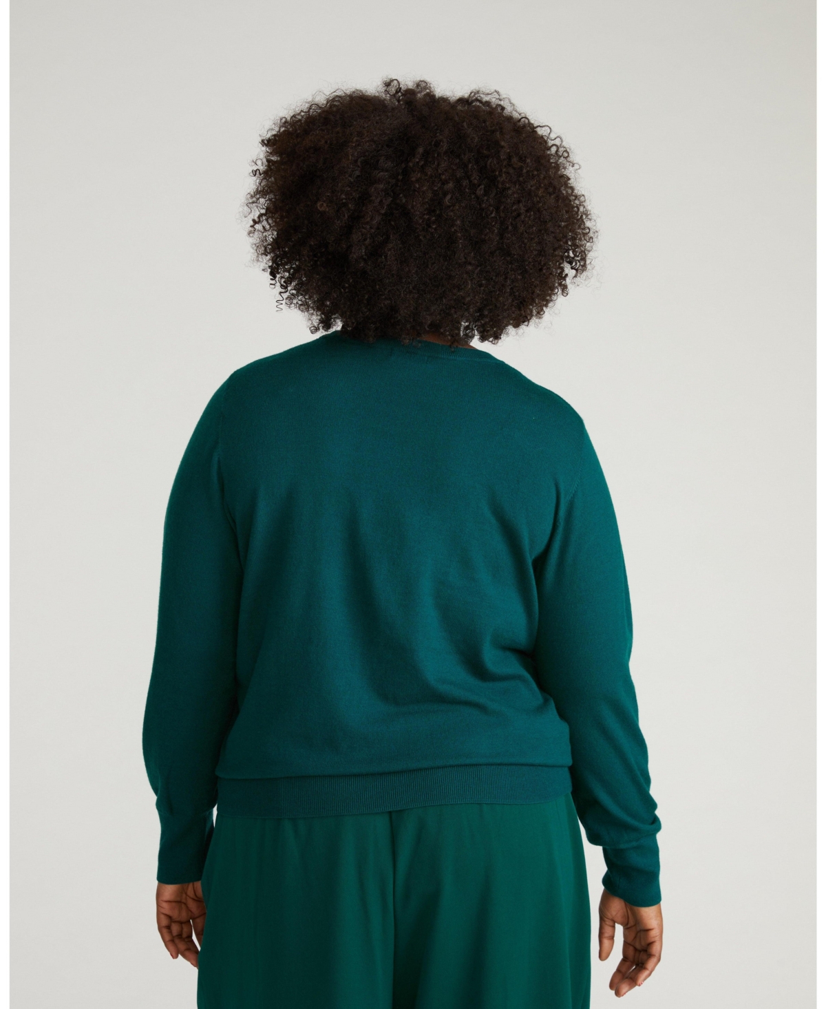 Universal Standard Women's Plus Fine Knit Crew Sweater