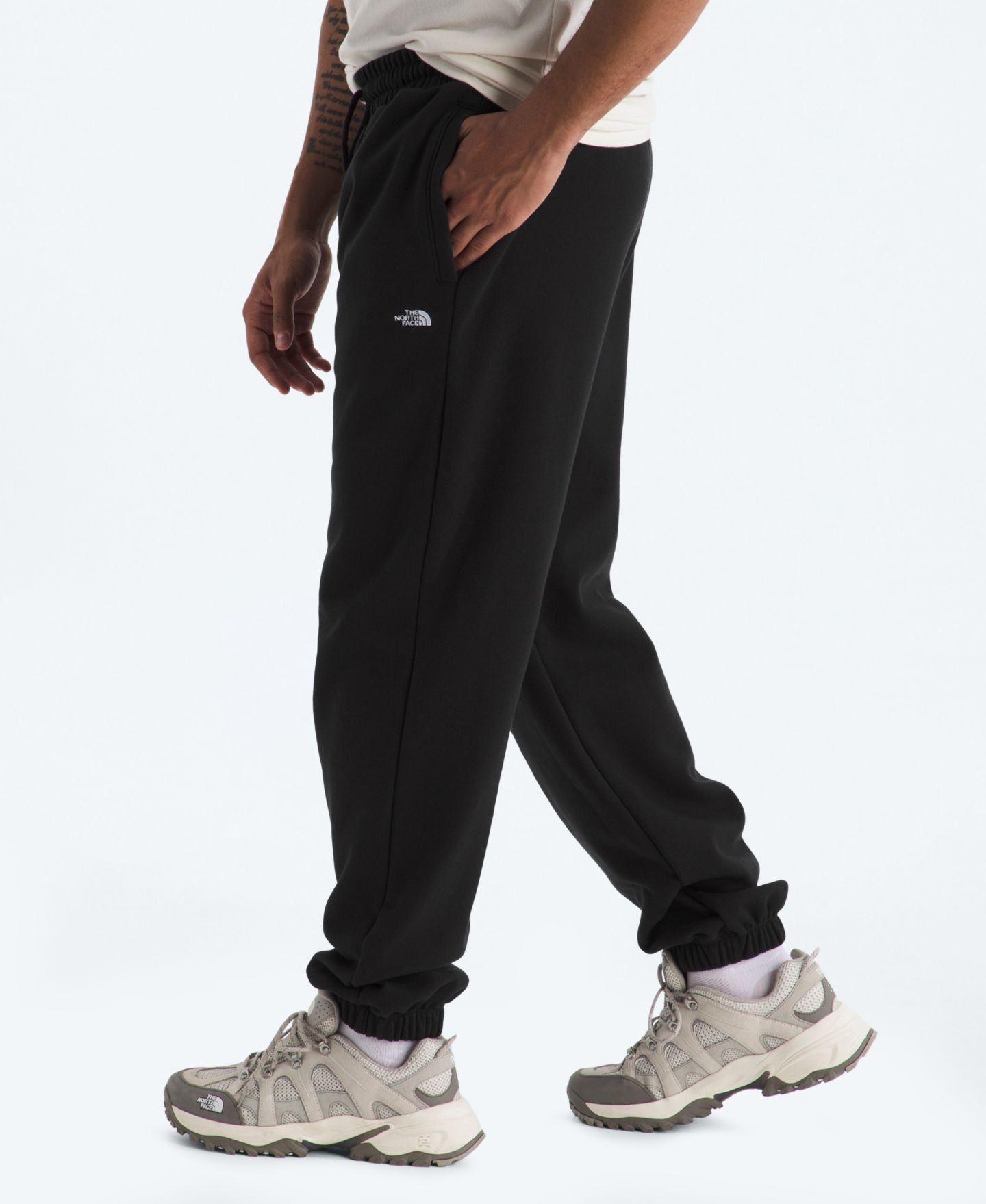 Мужские брюки The North Face Essential Simple Dome Regular-Fit, цвет: Чёрный — фото 3