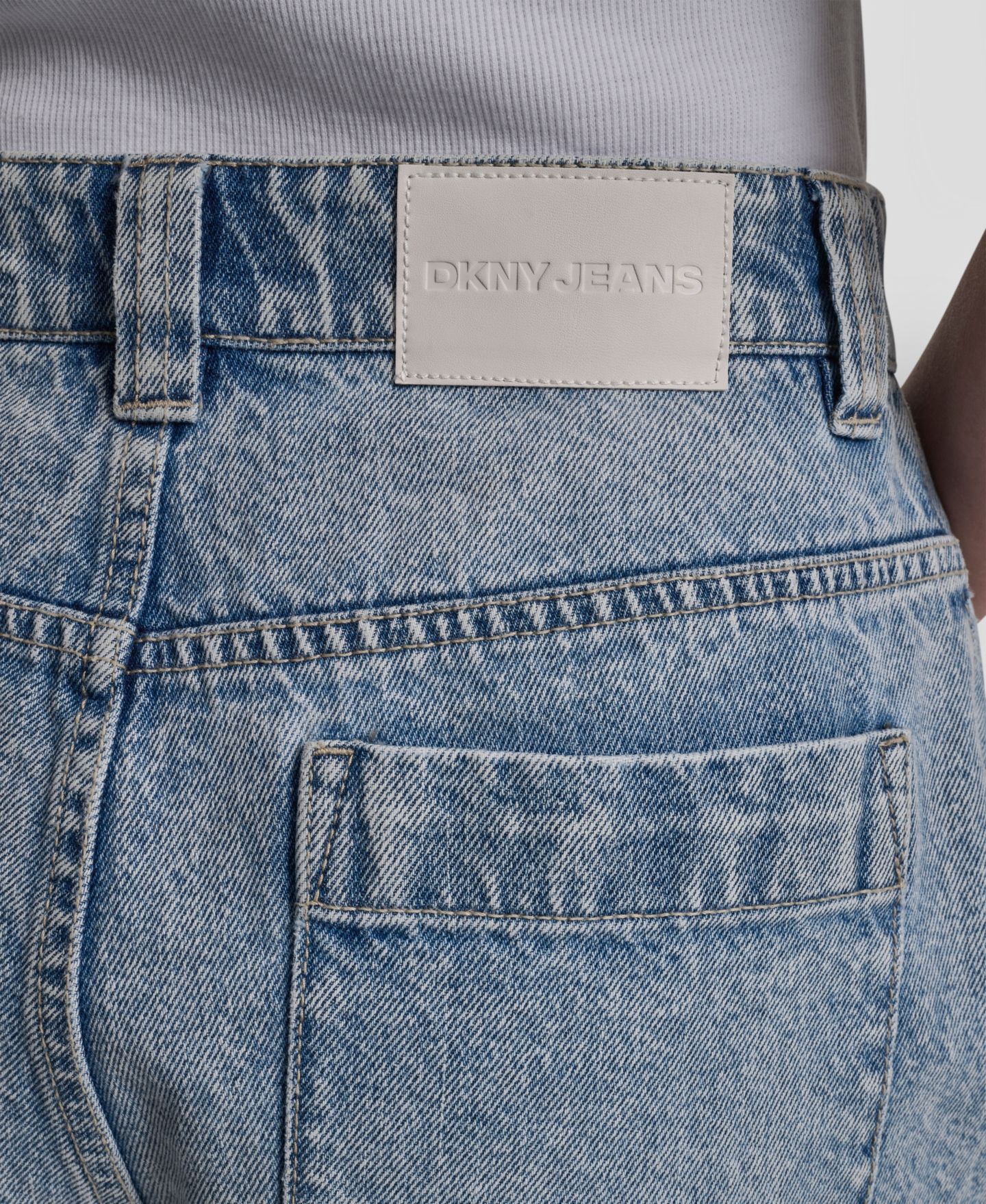 Женские шорты DKNY Jeans High-Rise A-Line, цвет: King — фото 6