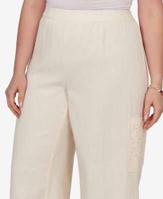 Plus Size Gauze Eyelet Cargo Pull-On Capri Pants