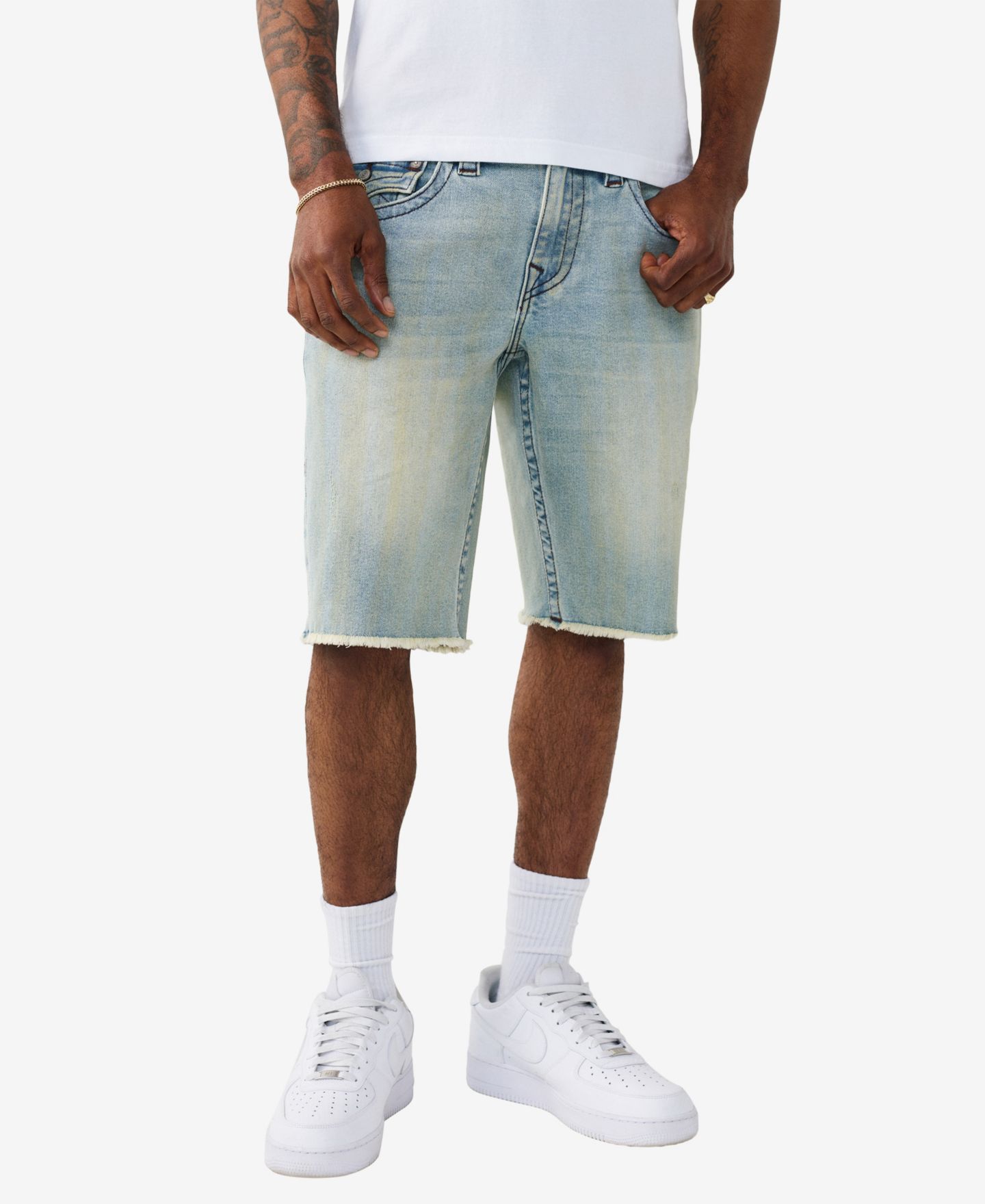 Мужские шорты True Religion Ricky Single Needle Straight Fray Hem, цвет: Выбеленная светлая варка — фото 1