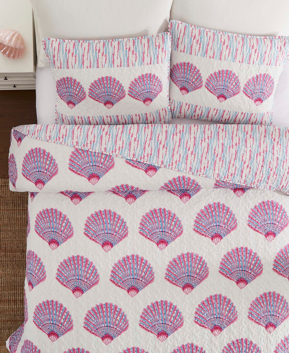 Avanti Scallop Shell Reversible 3-Pc. Quilt Set