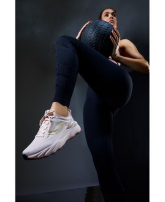 Women's Distance LX Round Toe Sneakers