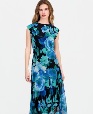 connected dresses Women's Apparel Printed Eyelet Dress, Size: 6, Blue Casual dresses A gracefully knotted detail shapes the silhouette of a soft crepe dress that works for desk days and drinks dates. Connected Apparel Dresses - Macy's