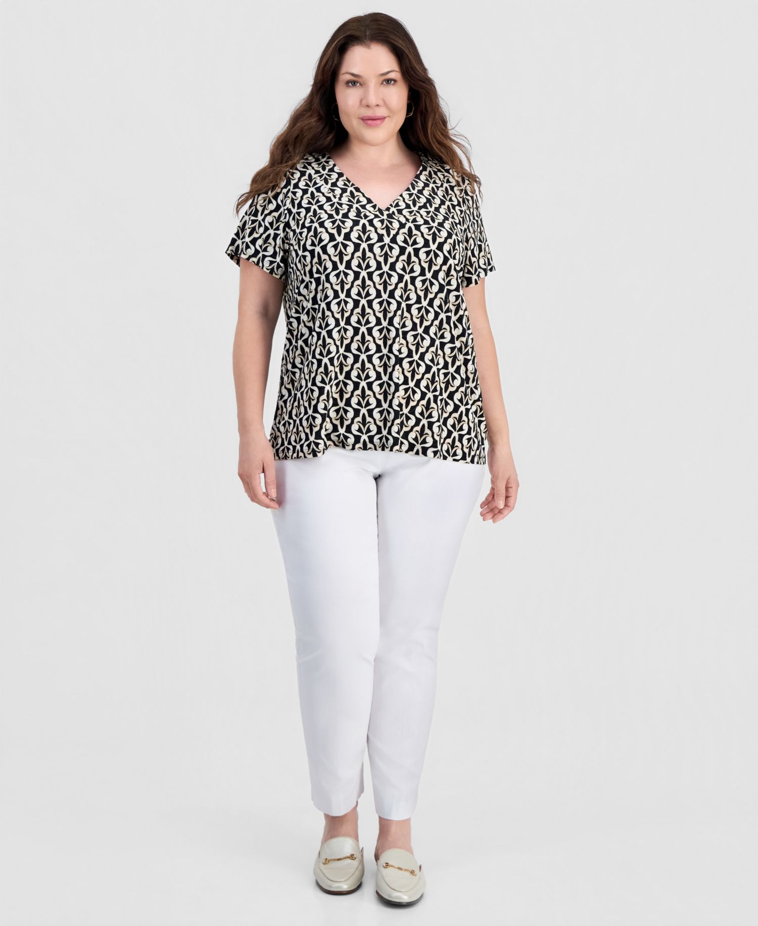 Plus Printed Short Sleeve V-Neck Jacquard Top
