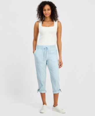 Women's Mid-Rise Pull-On Capri Pants