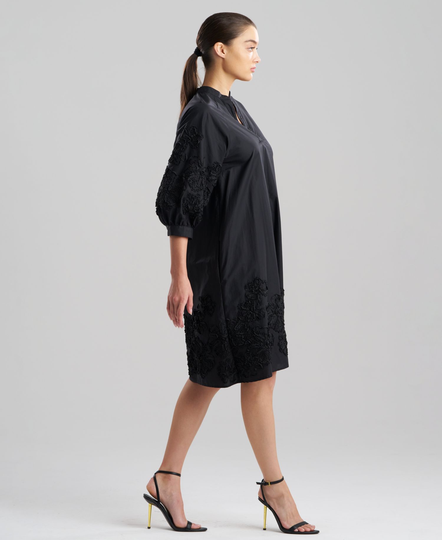 Women's Carnation Embroidery V-Neck Dress