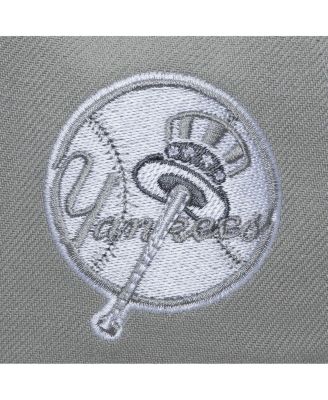 Men's Gray New York Yankees Thunderstorm Head Coach Pro-Crown Adjustable Hat