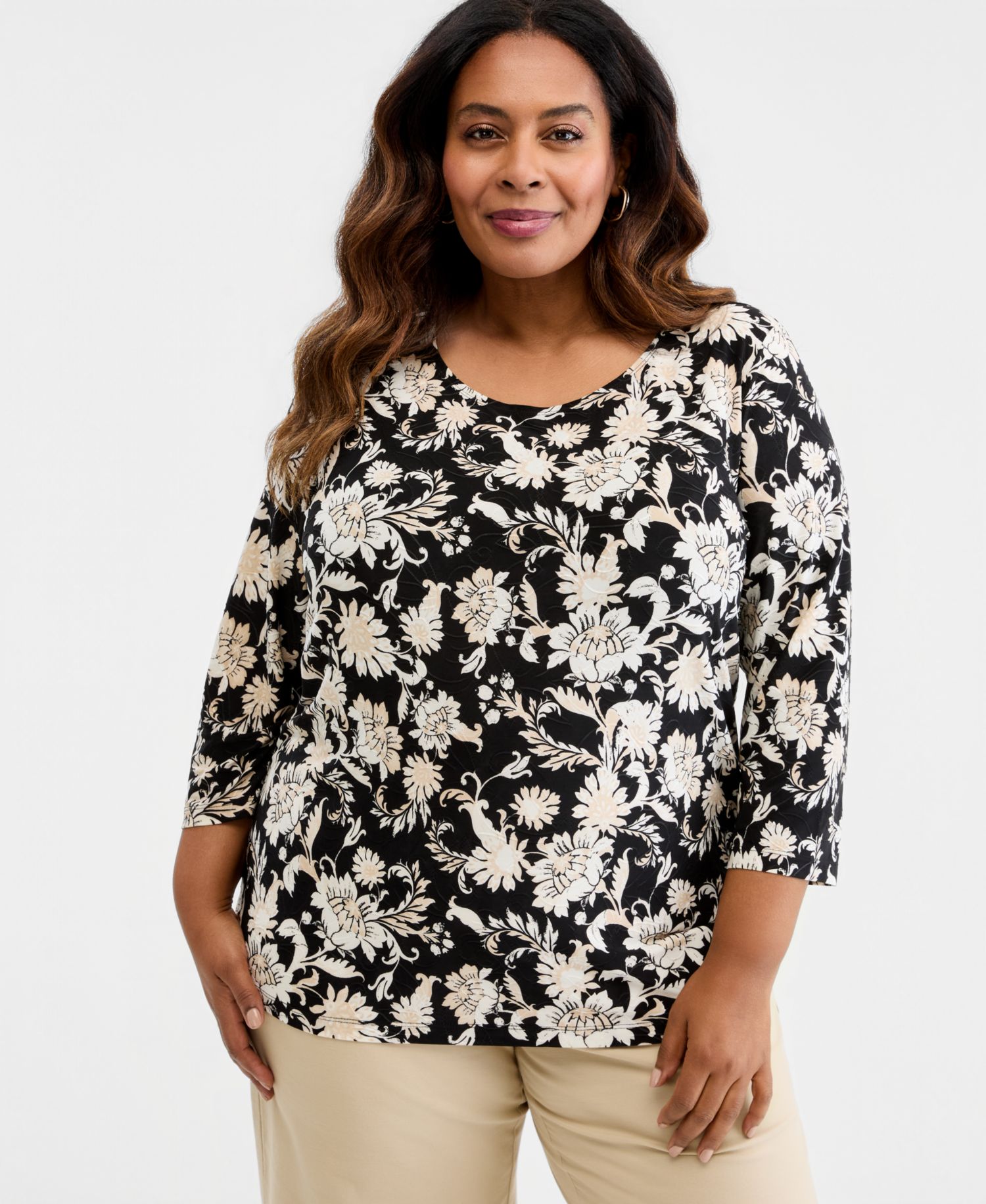 Plus Size Bold Floral Scroll 3/4-Sleeve Jacquard Top