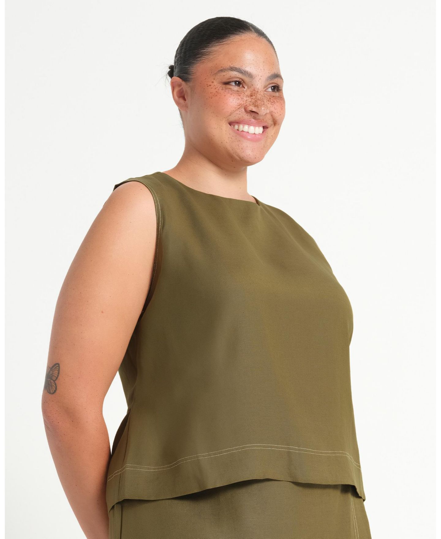 Женский топ ESTELLE Plus Size Sonnet Linen Sleeveless Summer Tie-back, цвет: Зелёный — фото 3
