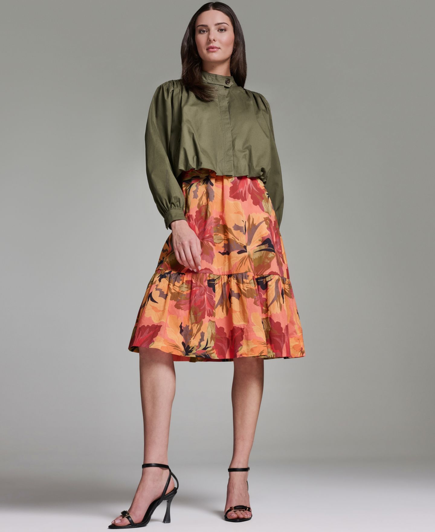 Женская куртка BCBG Long-Sleeve Mock Neck Cropped Jacket, цвет: Оливковый — фото 3